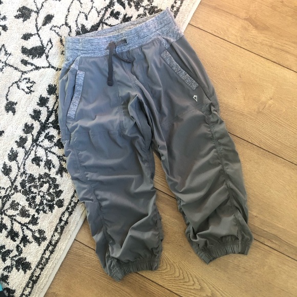 IVIVVA live to move capri pant 10 - Picture 2 of 10